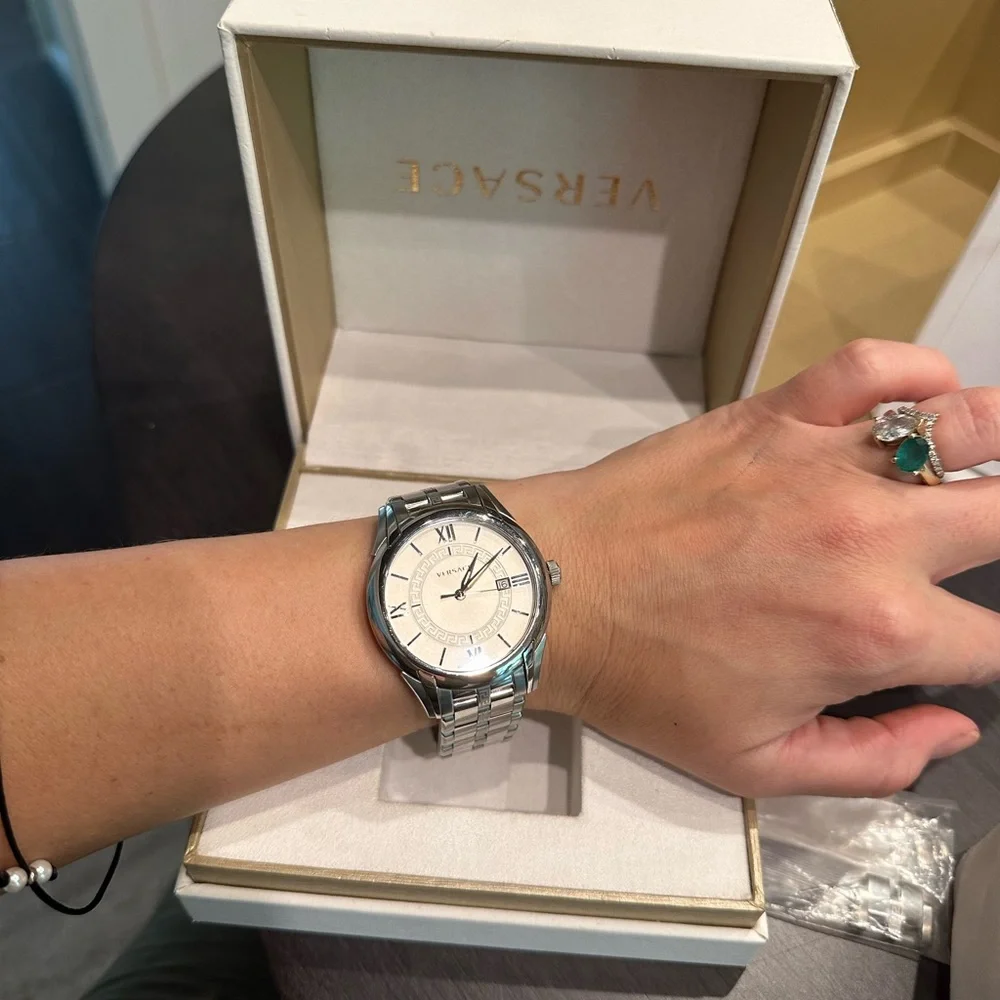 Men’s Versace watch - Picture 7 of 13
